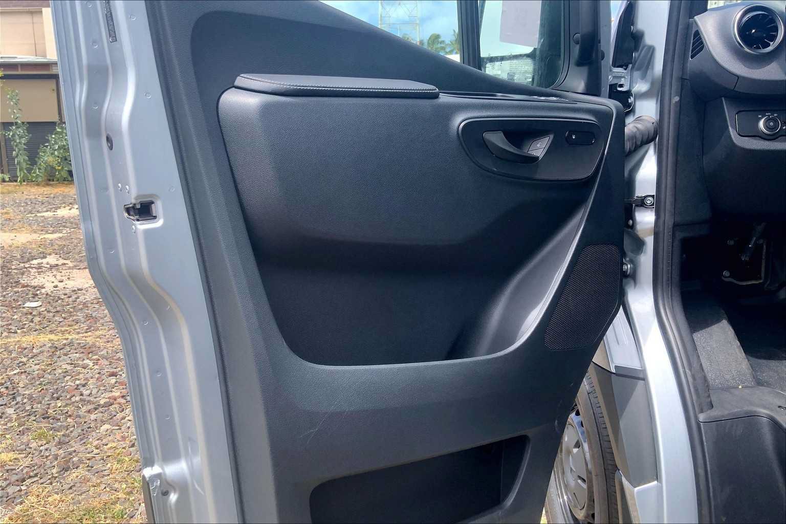 Used 2025 Mercedes-Benz Sprinter 2500 image 18