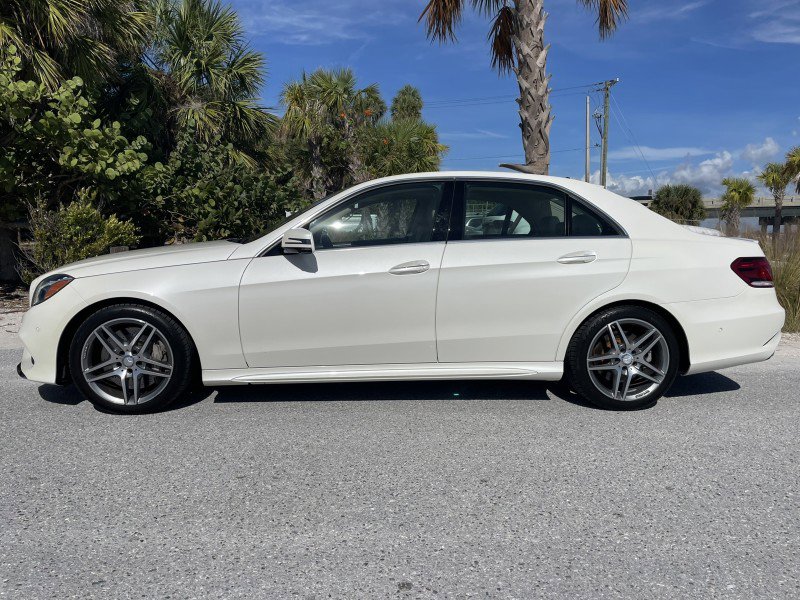 Used 2014 Mercedes-Benz E 550 4MATIC Sedan image 3
