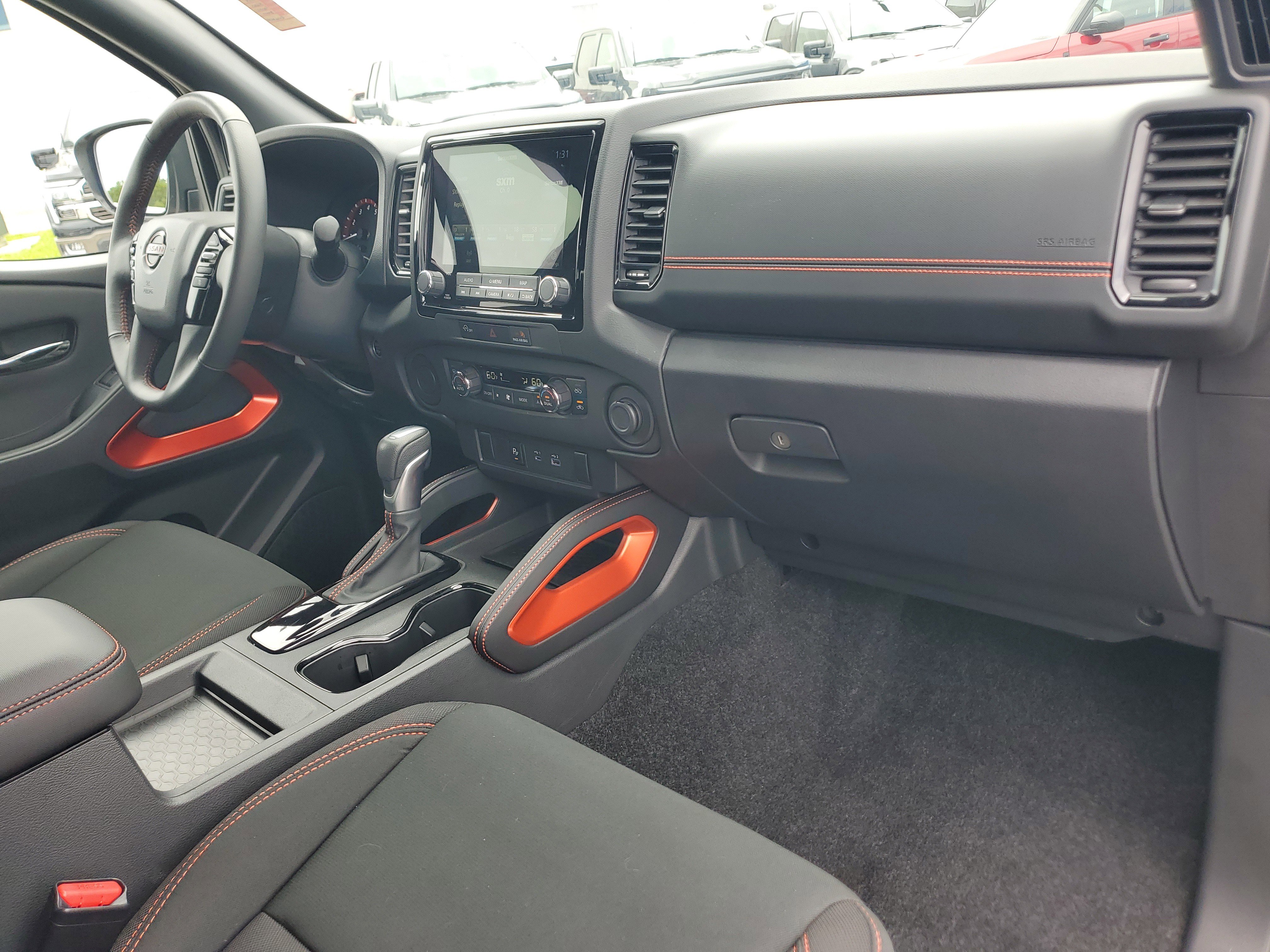 Used 2024 Nissan Frontier Pro-X w/ Technology Package image 17