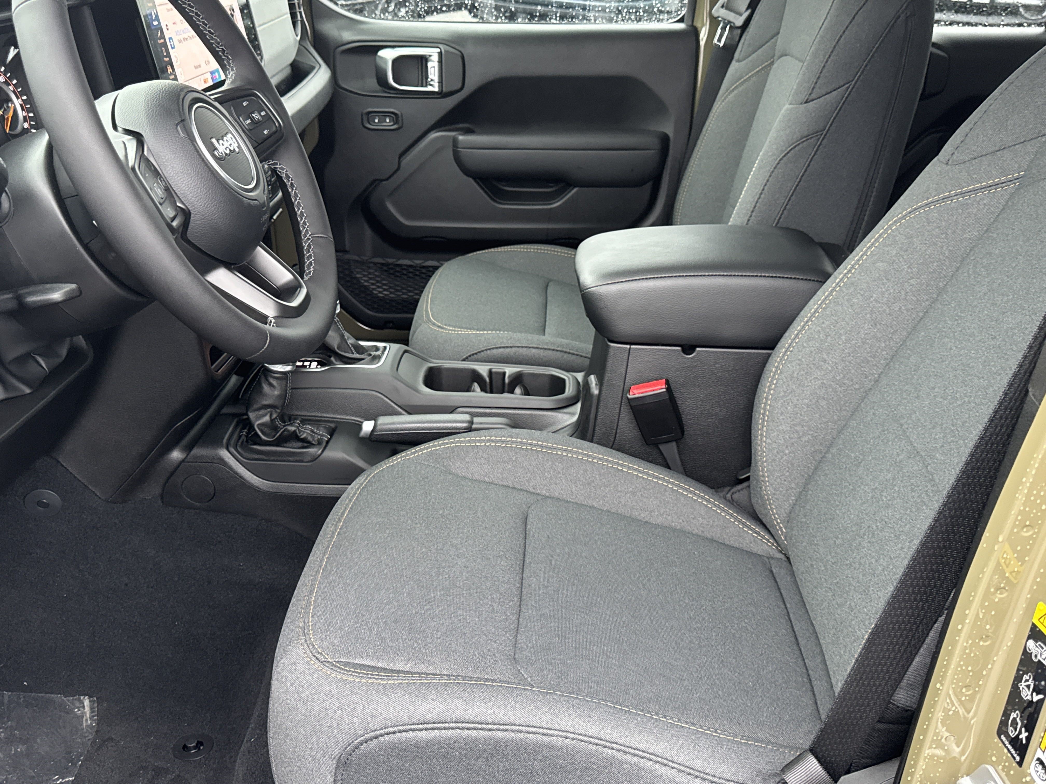 New 2025 Jeep Gladiator Sport AWD/4WD image 9