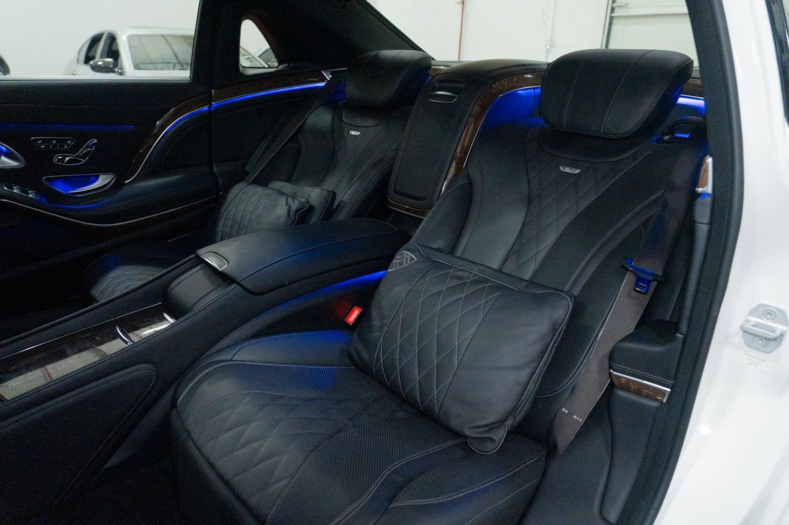 Used 2016 Mercedes-Benz Maybach S 600 image 31