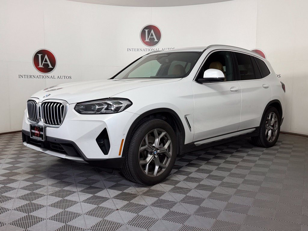 Certified 2024 BMW X3 xDrive30i w/ Premium Package AWD/4WD image 3