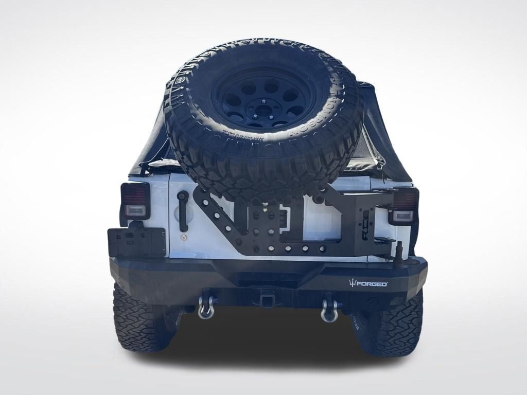 Used 2015 Jeep Wrangler Unlimited Rubicon AWD/4WD image 4