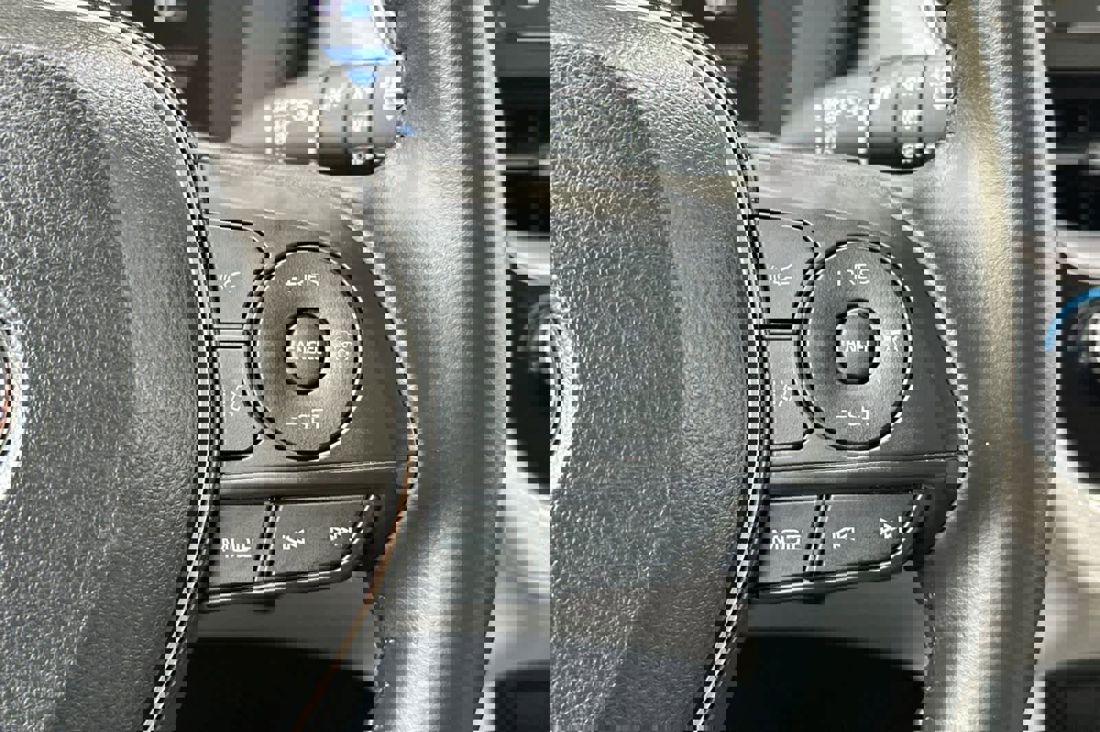 Certified 2022 Toyota Corolla Cross LE image 27