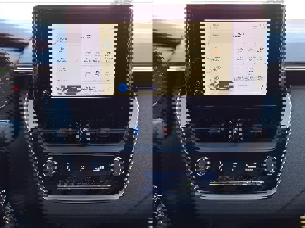 Used 2025 Toyota Corolla LE image 26