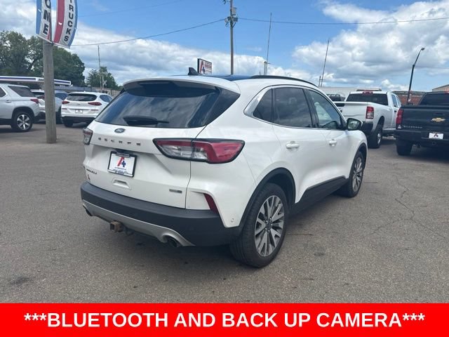 Used 2020 Ford Escape Titanium w/ Titanium Premium Package 2.0 AWD/4WD image 3