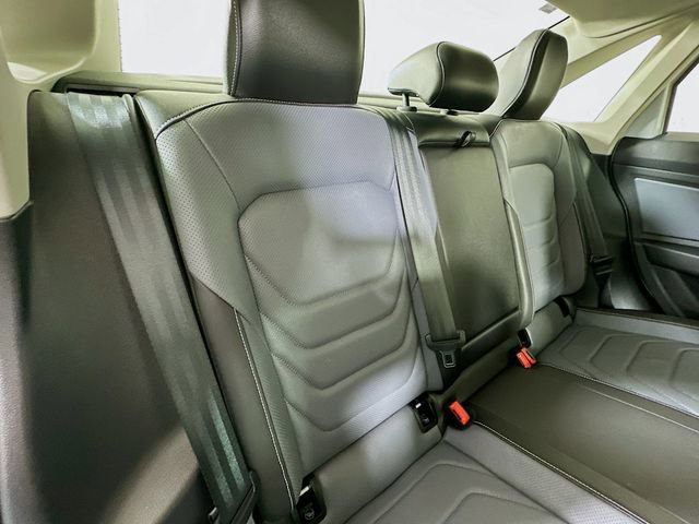 Used 2025 Volkswagen Jetta SEL FWD image 29