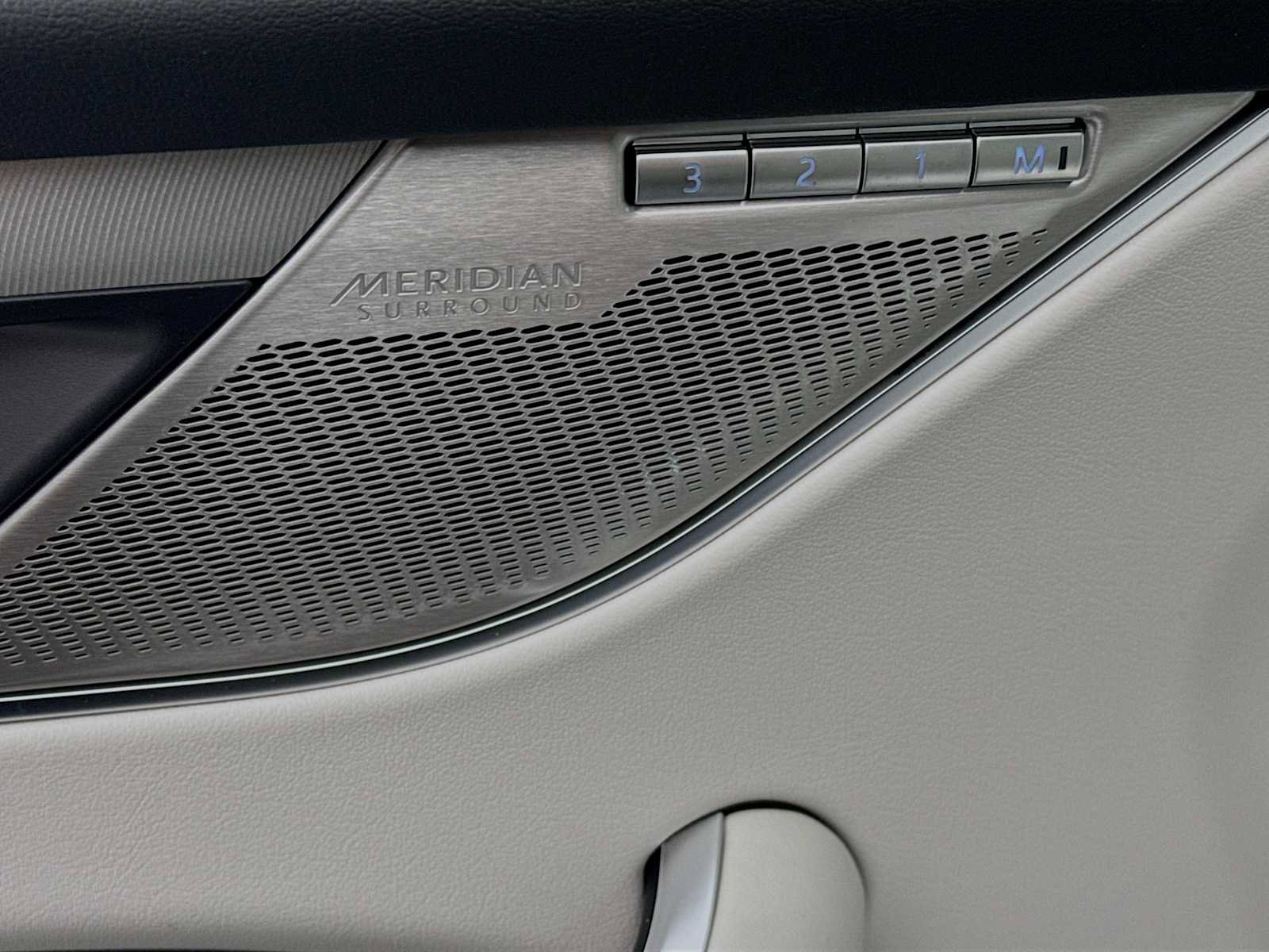 New 2026 Jaguar F-PACE R-Dynamic S image 19