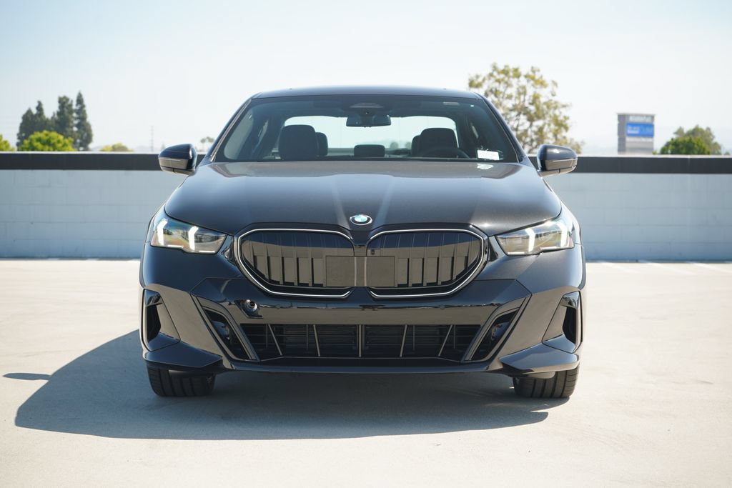 New 2027 BMW 540i xDrive w/ M Sport Package AWD/4WD image 2