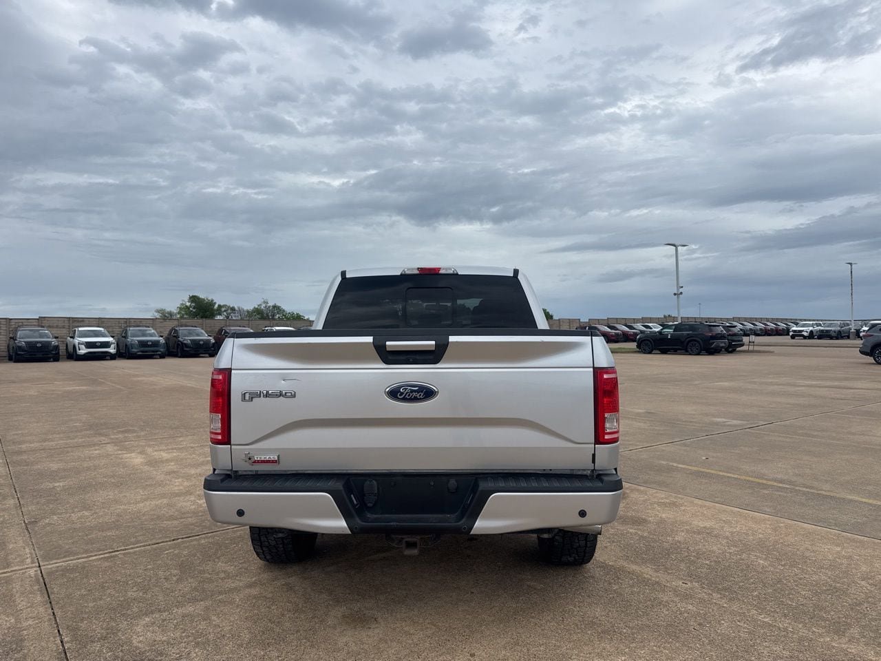 Used 2016 Ford F150 XLT w/ Equipment Group 302A Luxury AWD/4WD image 18