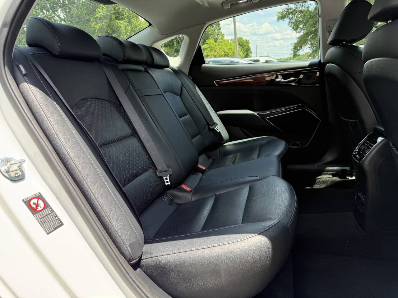 Used 2017 Kia Cadenza Technology FWD image 16