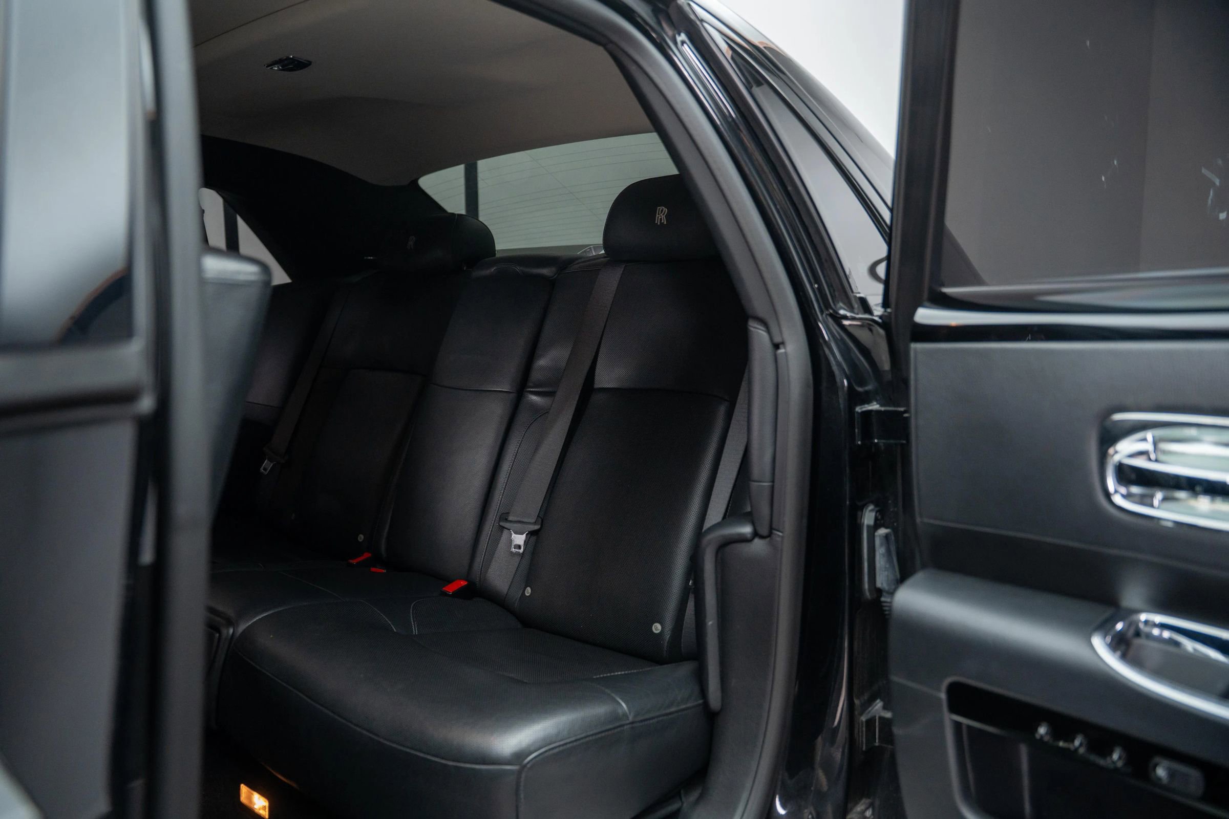 Used 2013 Rolls-Royce Ghost image 28