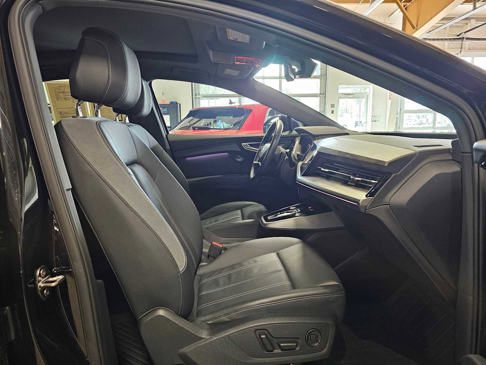 Used 2023 Audi Q4 e-tron Premium Plus w/ Premium Plus image 10