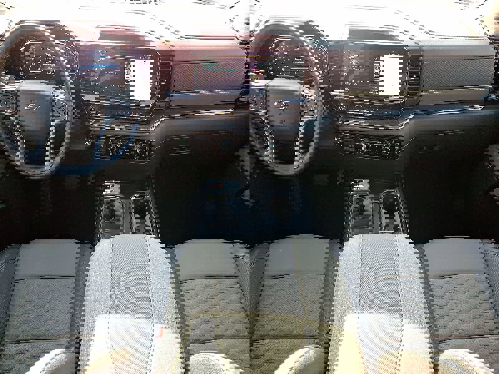 Used 2025 Chevrolet Silverado 1500 ZR2 w/ Technology Package image 11