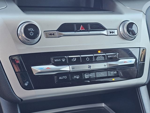 Certified 2022 Ford Explorer XLT w/ Equipment Group 202A image 20