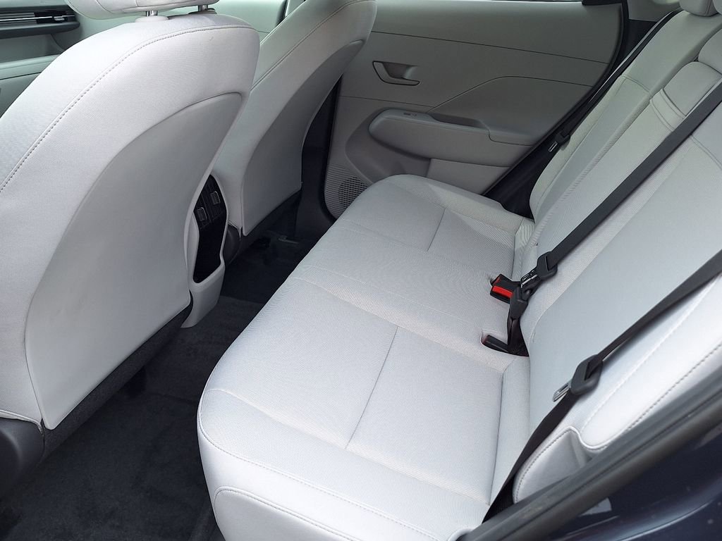 Certified 2025 Hyundai Kona SEL image 11