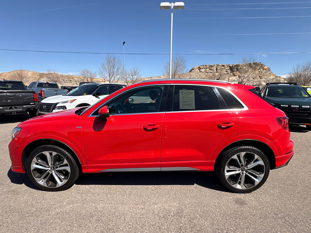 Used 2020 Audi Q3 2.0T Premium Plus w/ Premium Plus Package AWD/4WD image 2