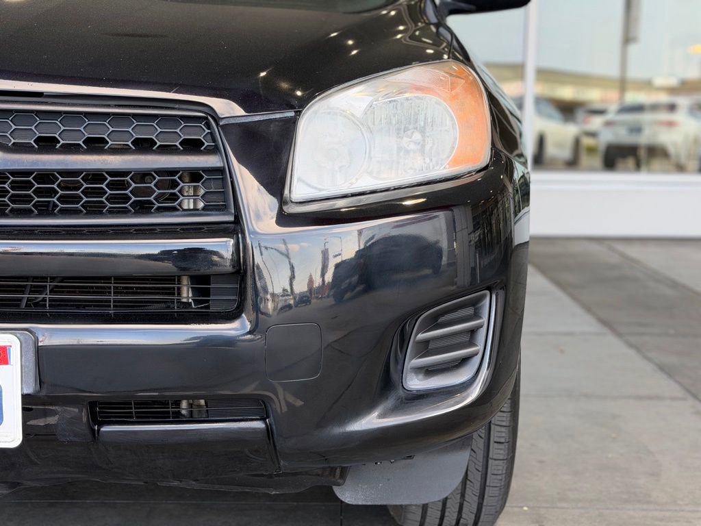 Used 2012 Toyota RAV4 4WD w/ Value Pkg image 5