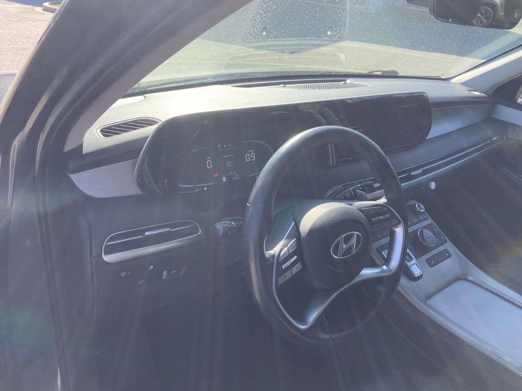 Used 2023 Hyundai Palisade SEL FWD image 13
