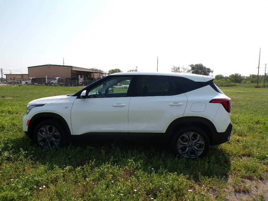 Used 2026 Kia Seltos LX AWD/4WD image 17