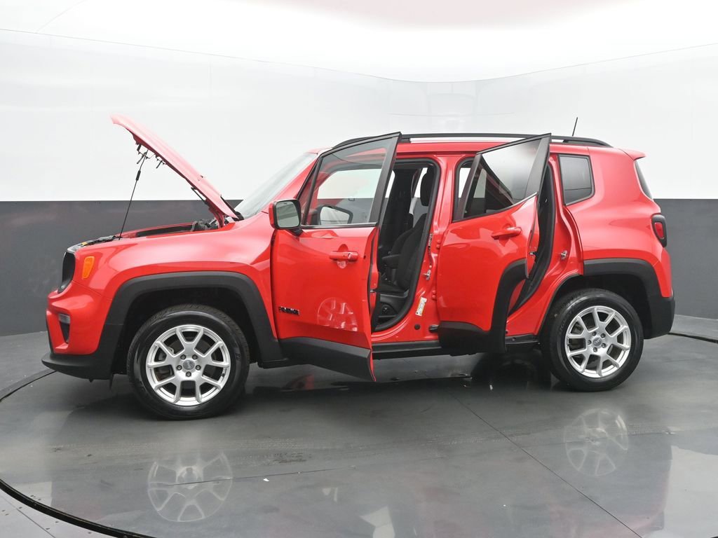 Used 2020 Jeep Renegade Latitude w/ Cold Weather Group AWD/4WD image 52