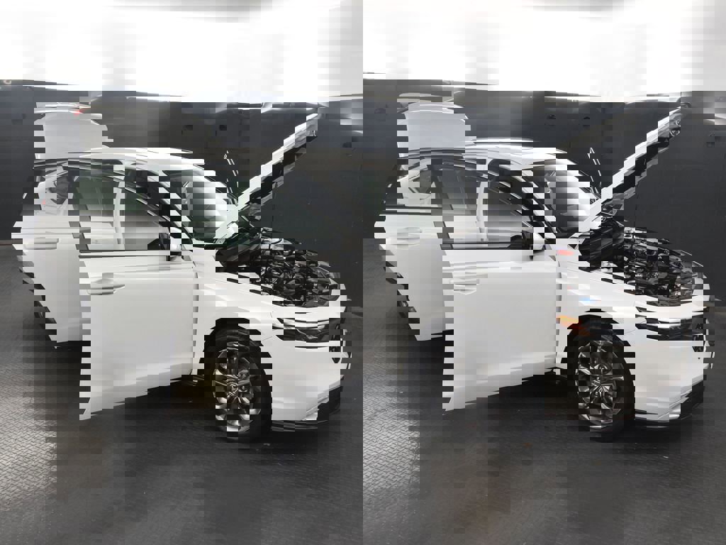 Used 2024 Honda Accord EX image 36