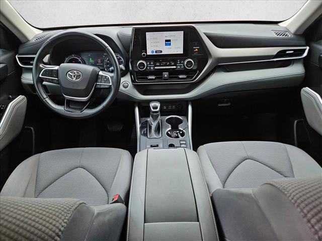 Used 2023 Toyota Highlander LE image 15