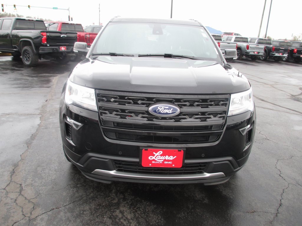Used 2018 Ford Explorer XLT w/ Equipment Group 202A image 11
