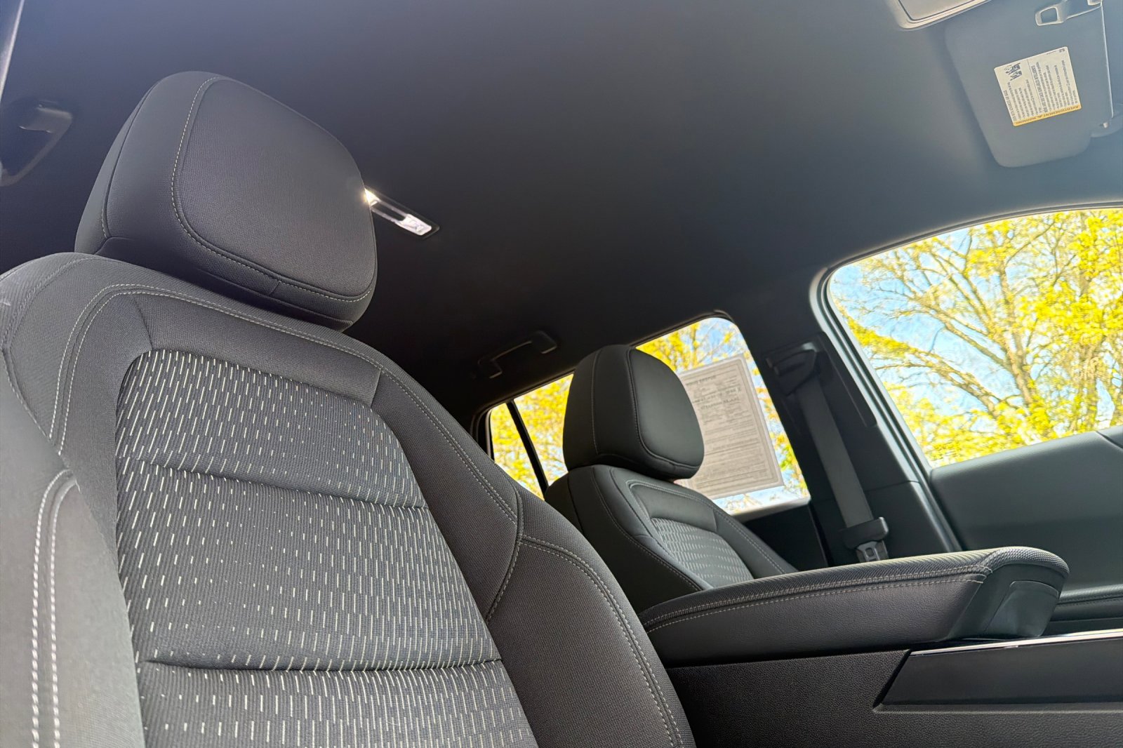 Used 2025 Chevrolet Equinox LT FWD image 17