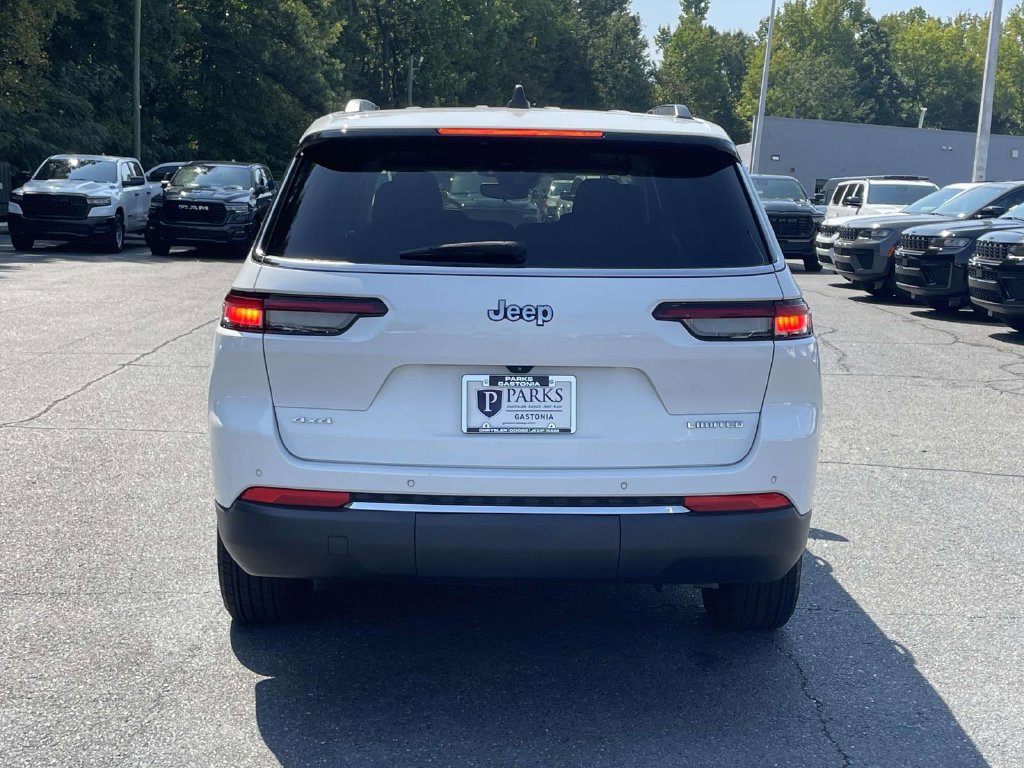Certified 2023 Jeep Grand Cherokee L Limited w/ Trailer Tow Group (B) AWD/4WD image 7