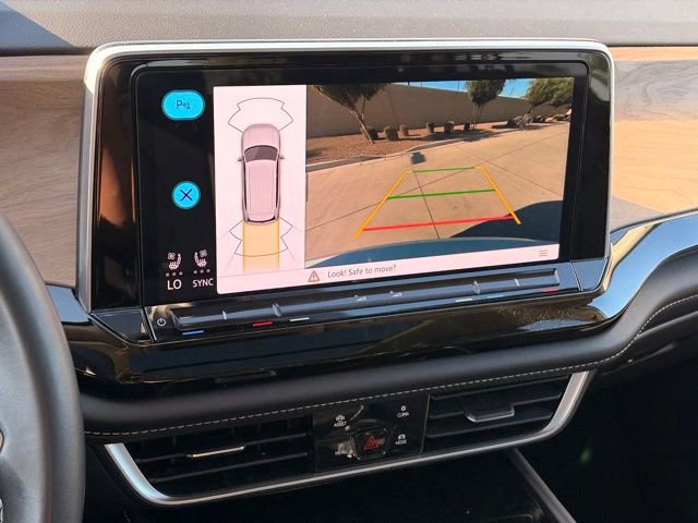 Used 2024 Volkswagen Atlas SE w/ Panoramic Sunroof Package FWD image 16
