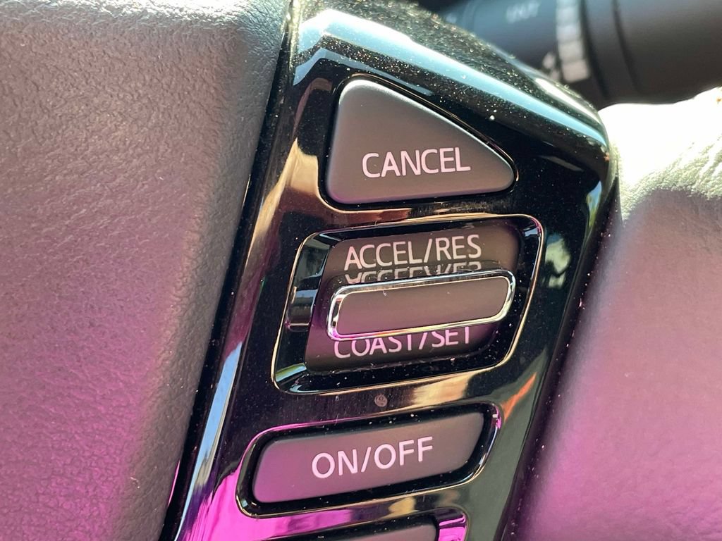 Used 2025 Nissan Frontier PRO-4X AWD/4WD image 32