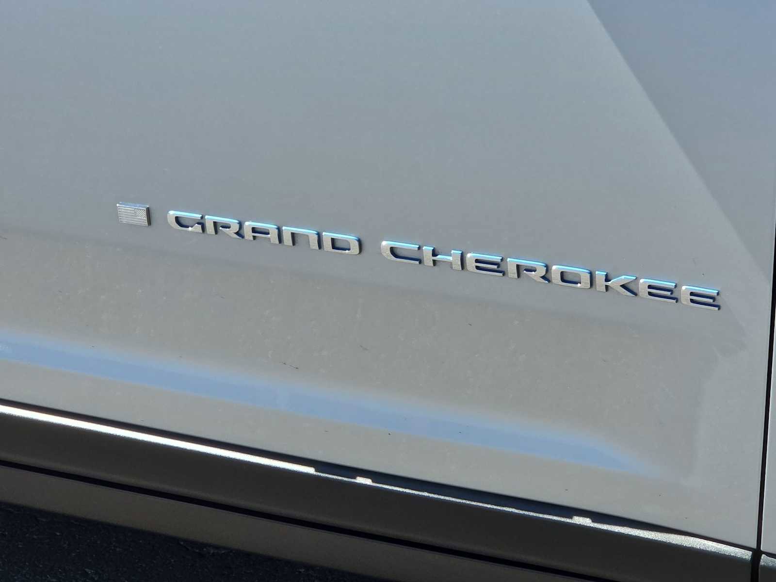 Used 2023 Jeep Grand Cherokee 4WD 4xe image 11