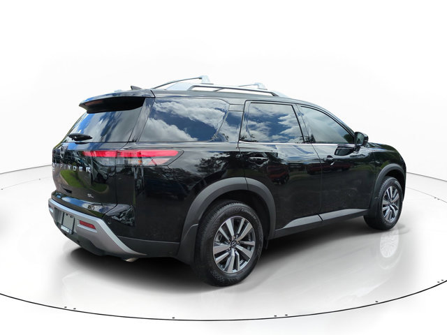 Used 2024 Nissan Pathfinder SL image 4