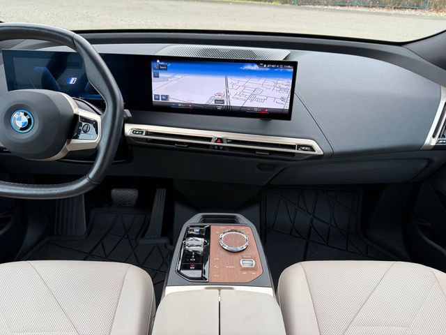 Used 2023 BMW iX xDrive50 w/ Ultimate Package 2 image 24