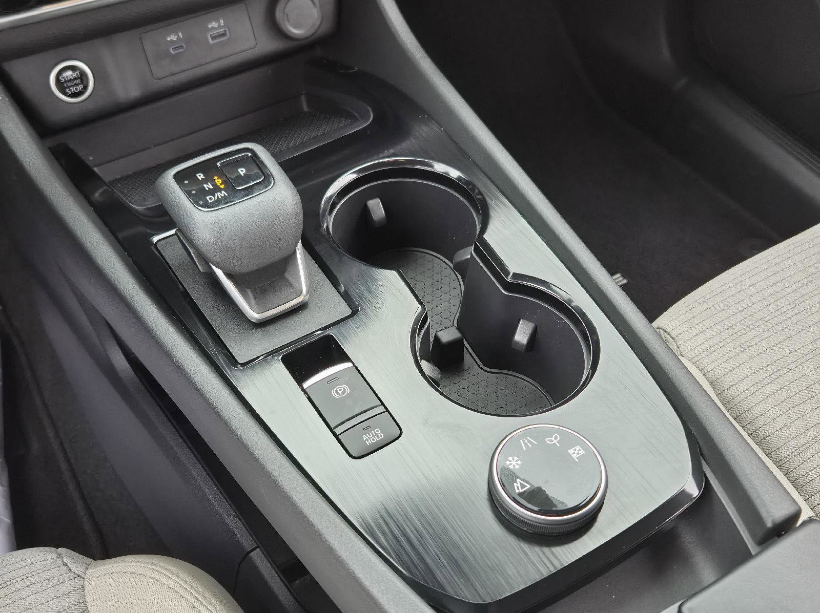 Used 2023 Nissan Rogue SV image 26