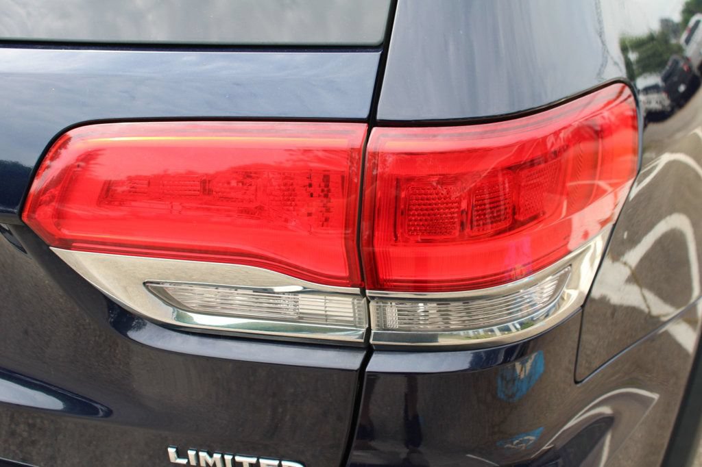 Used 2017 Jeep Grand Cherokee Limited w/ Luxury Group II AWD/4WD image 11