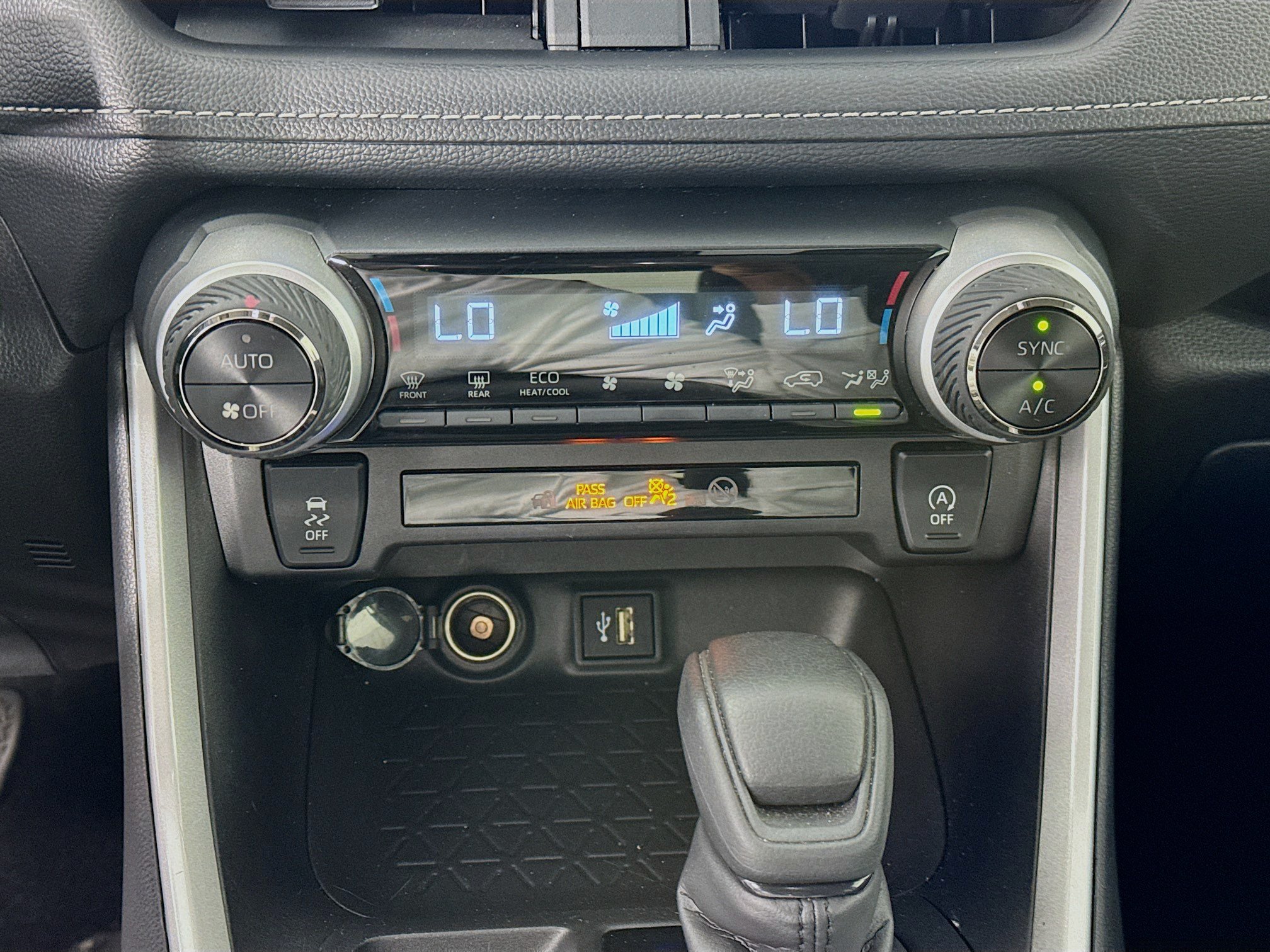Certified 2025 Toyota RAV4 XLE AWD/4WD image 15