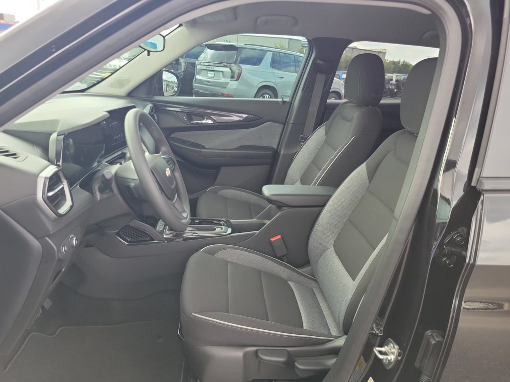 New 2026 Chevrolet TrailBlazer LS w/ LS Convenience Package FWD image 18