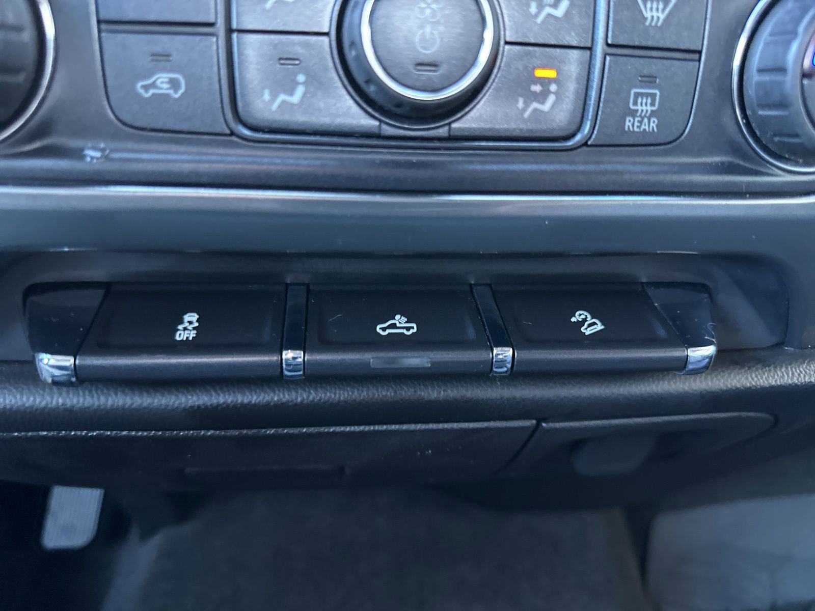 Used 2016 Chevrolet Silverado 1500 LT w/ All Star Edition image 23