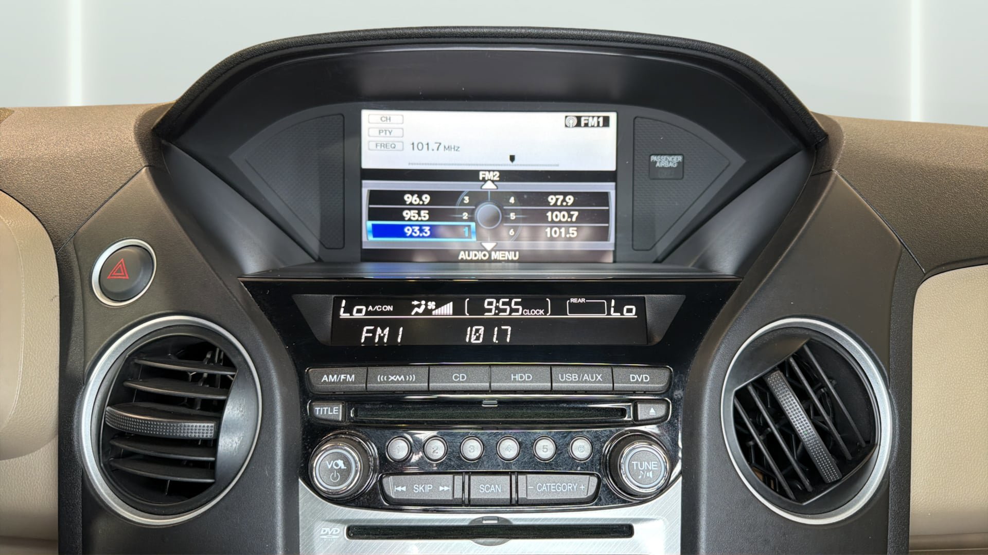 Used 2015 Honda Pilot Touring image 24