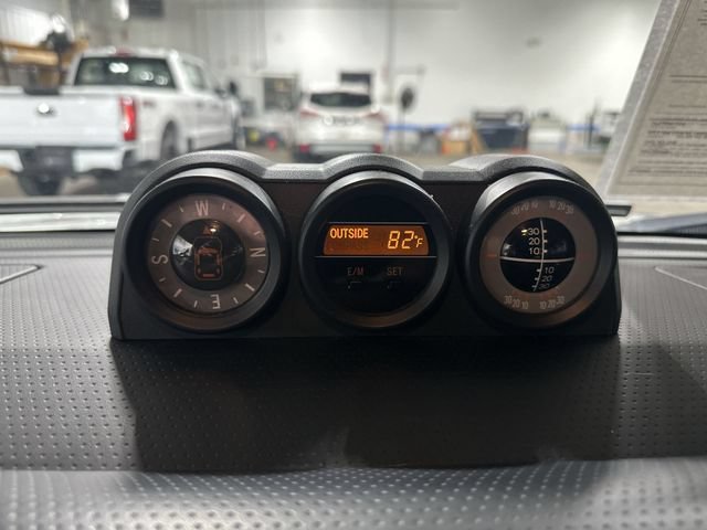 Used 2010 Toyota FJ Cruiser 4WD image 24