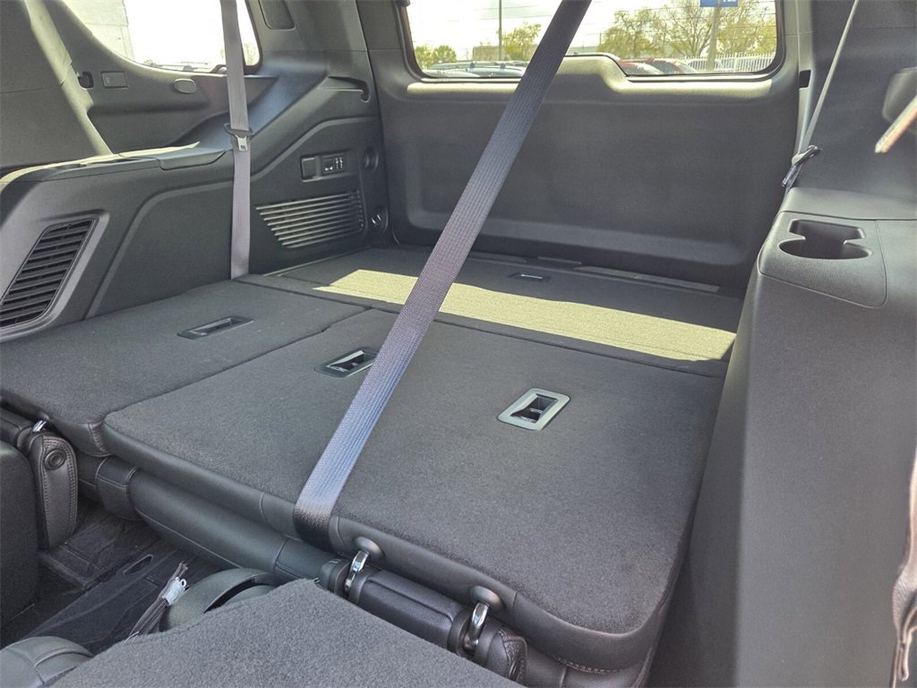 Used 2024 Chevrolet Tahoe High Country image 8