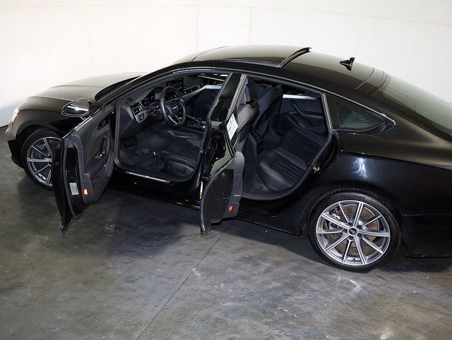 Used 2025 Audi A5 2.0T Premium Plus image 5
