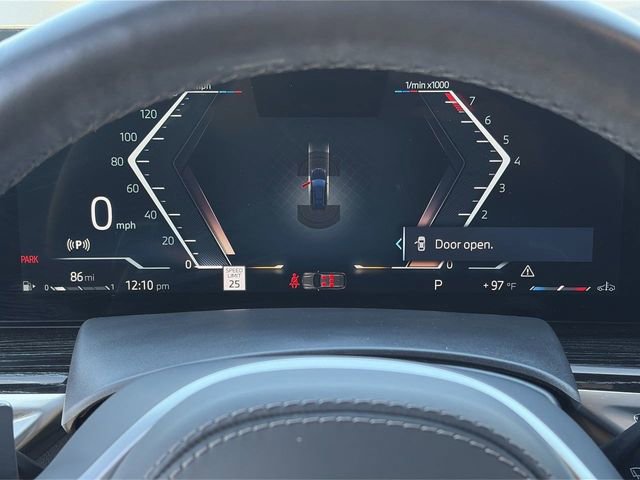 Certified 2025 BMW X7 xDrive40i w/ M Sport Package image 26