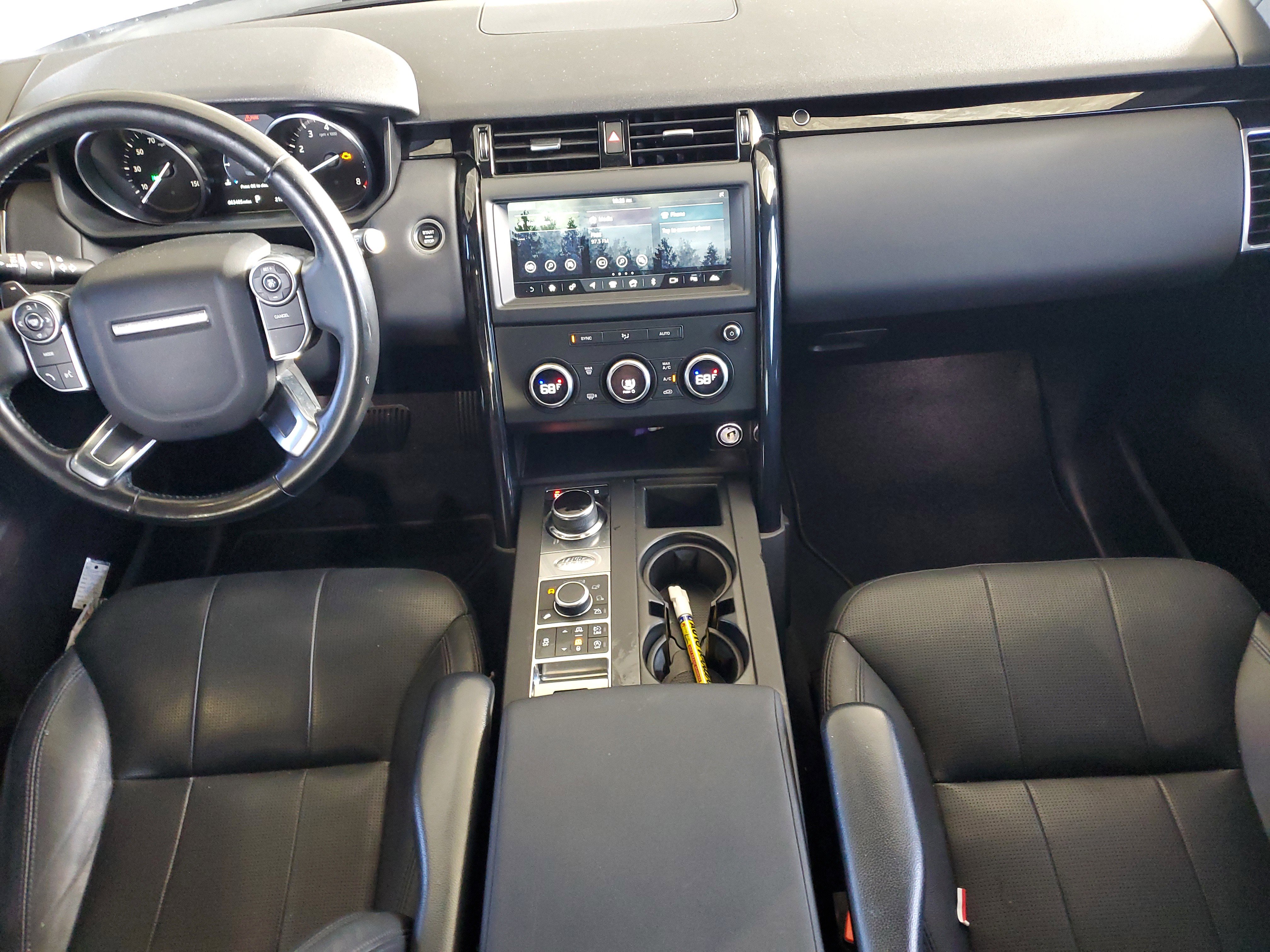 Used 2018 Land Rover Discovery SE AWD/4WD image 11