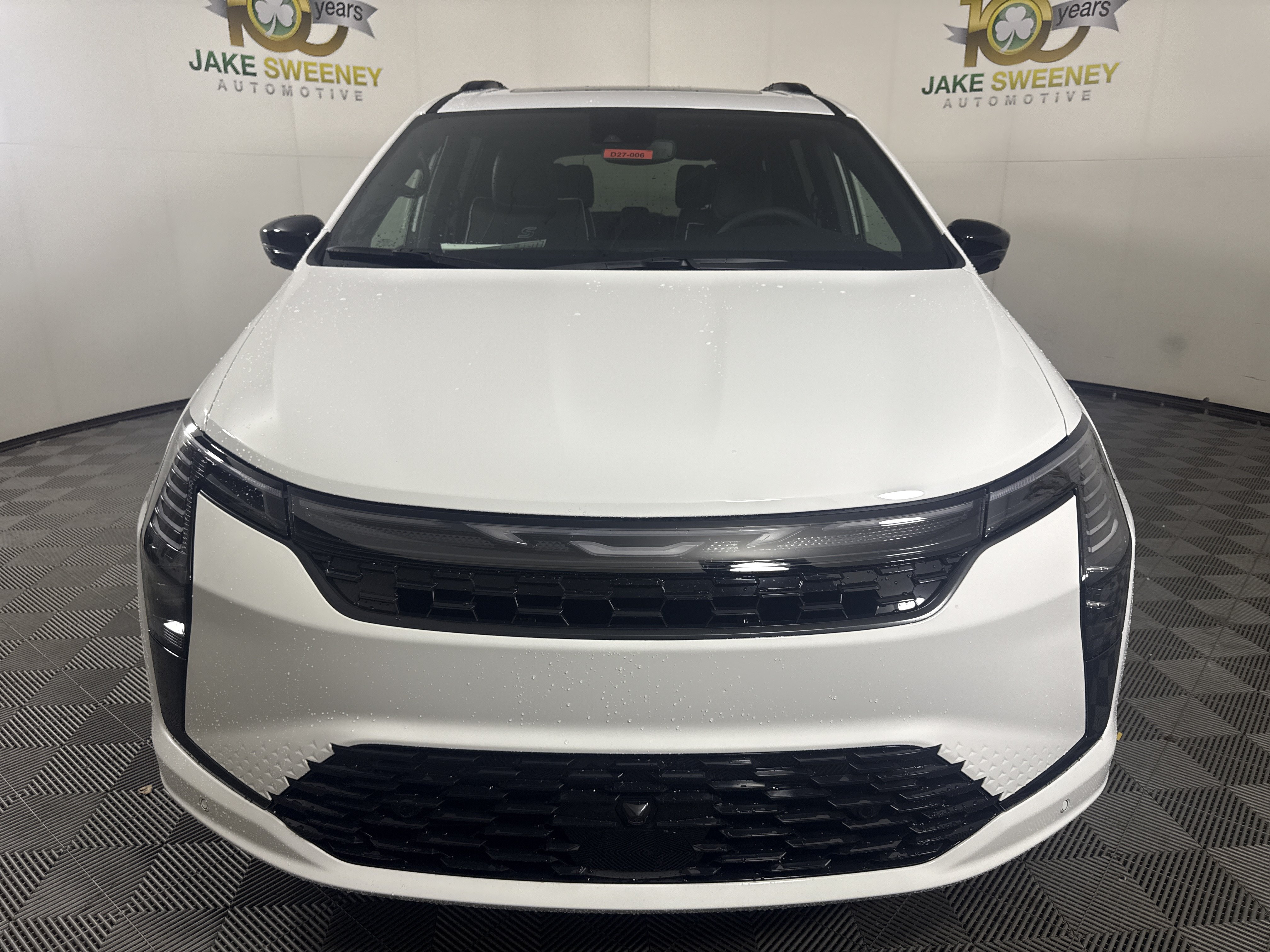 New 2027 Chrysler Pacifica Limited FWD image 3