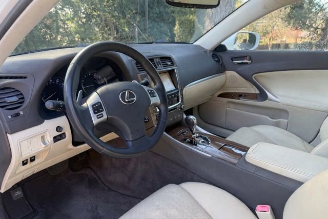 Used 2011 Lexus IS 250 w/ Premium Pkg Value Edition image 10