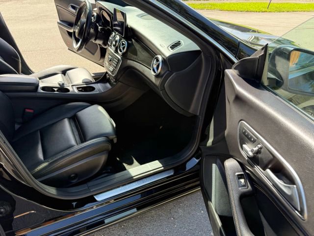 Used 2019 Mercedes-Benz CLA 250 image 14