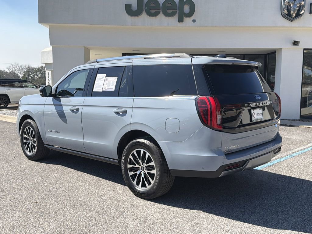Used 2025 Ford Expedition Platinum image 7
